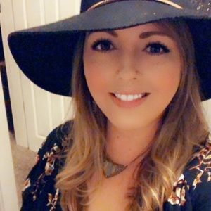 Meet your Posher, Candice